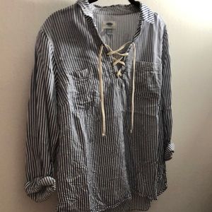 ✨🇺🇸 Lace Up Old Navy Shirt